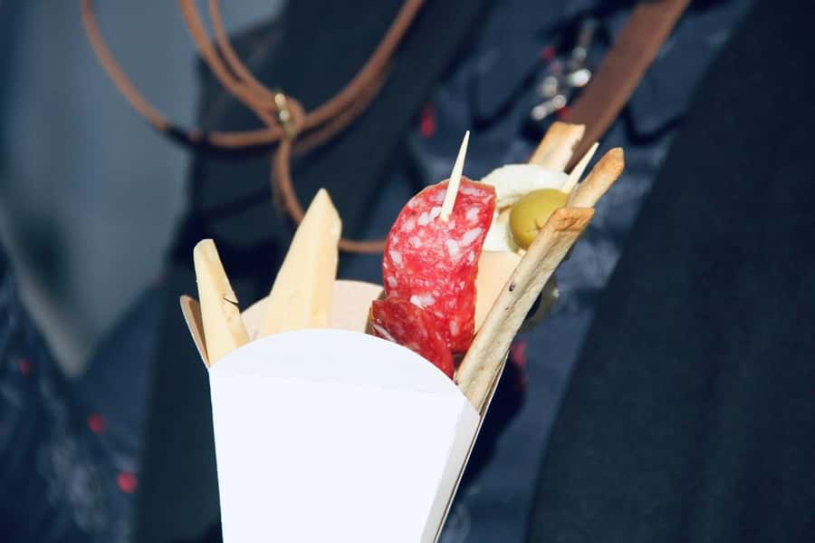 BA: Wine tour with 5 tasting stops in the heart of Palermo - Why the snack pairings matter
