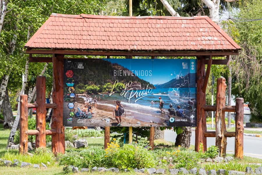 Bariloche: Full-Day El Bolsón and Puelo Lake Tour - Who should book this day trip?
