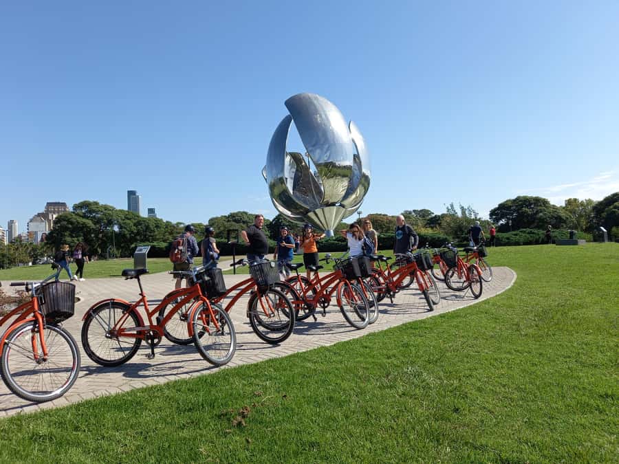 Bike Tour: Buenos Aires to the North - What the guides add to the ride
