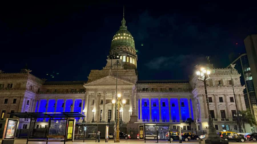 Buenos Aires After Dark: A City Lights & Sunset Experience - Plaza de Mayo and the illuminated center