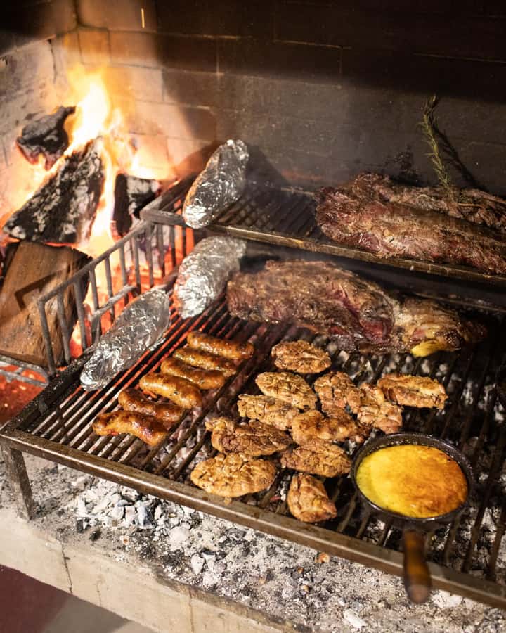 Buenos Aires: Authentic Argentine Asado BBQ with Live Music - Dessert with live tango and Argentine folk music