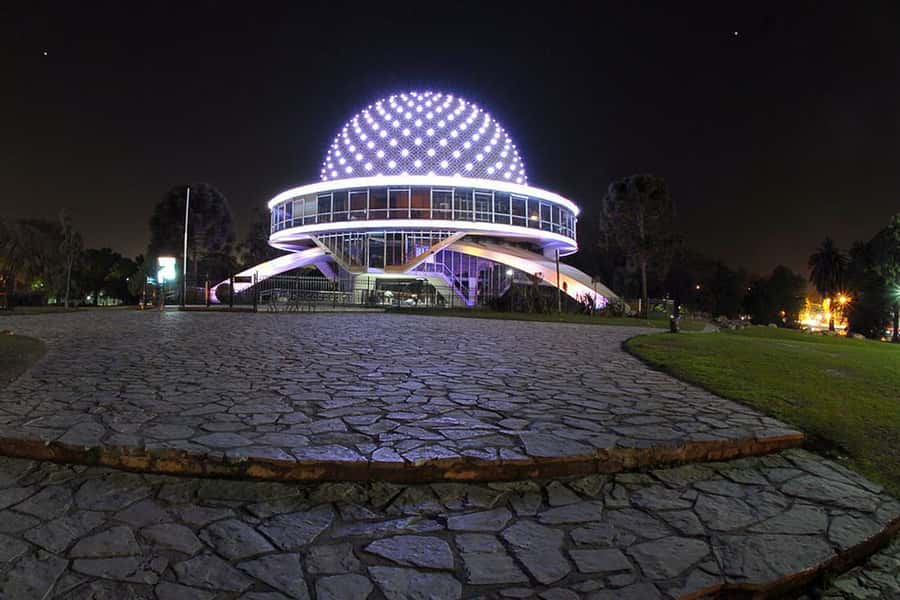 Buenos Aires by Night: Small Group City Tour - Plaza de Mayo and the illuminated Casa Rosada