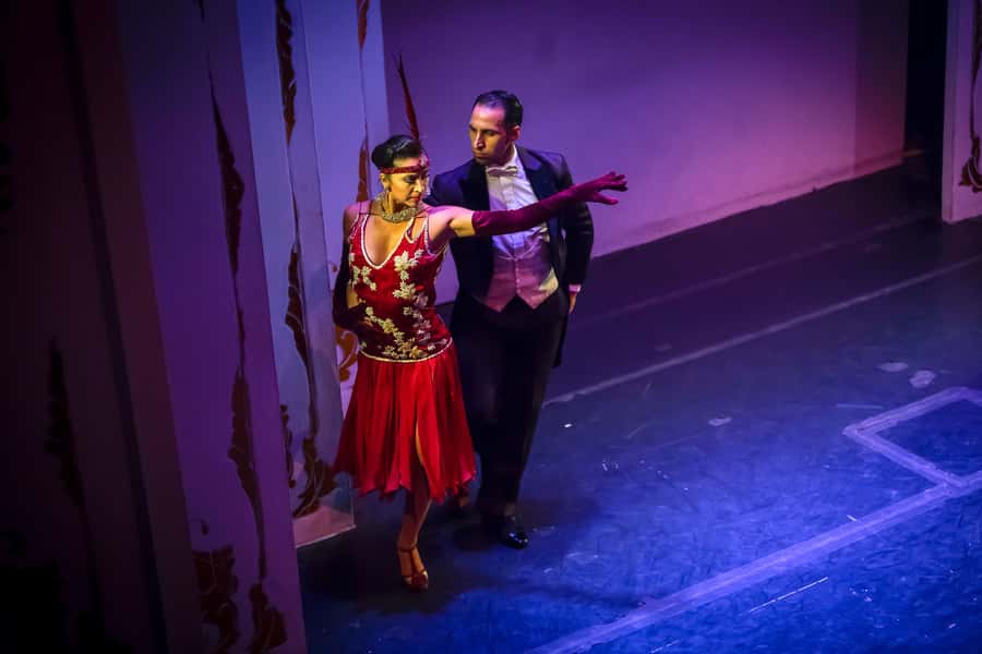 Buenos Aires: Café de Los Angelitos Tango Show & Dinner - Choosing between empanadas and a full dinner