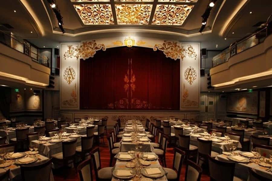 Buenos Aires: Cafe Los Angelitos Tango Show, Optional Dinner - When the Tango Performance Begins