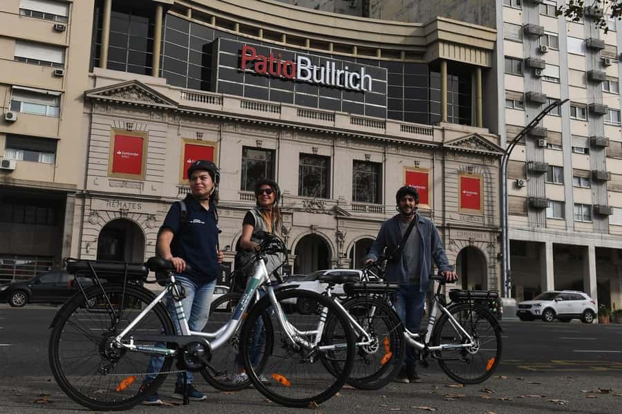 Buenos Aires: E-Bike Tour in the North Circuit of Buenos Aires - Floralis Genérica and the rhythm of the ride