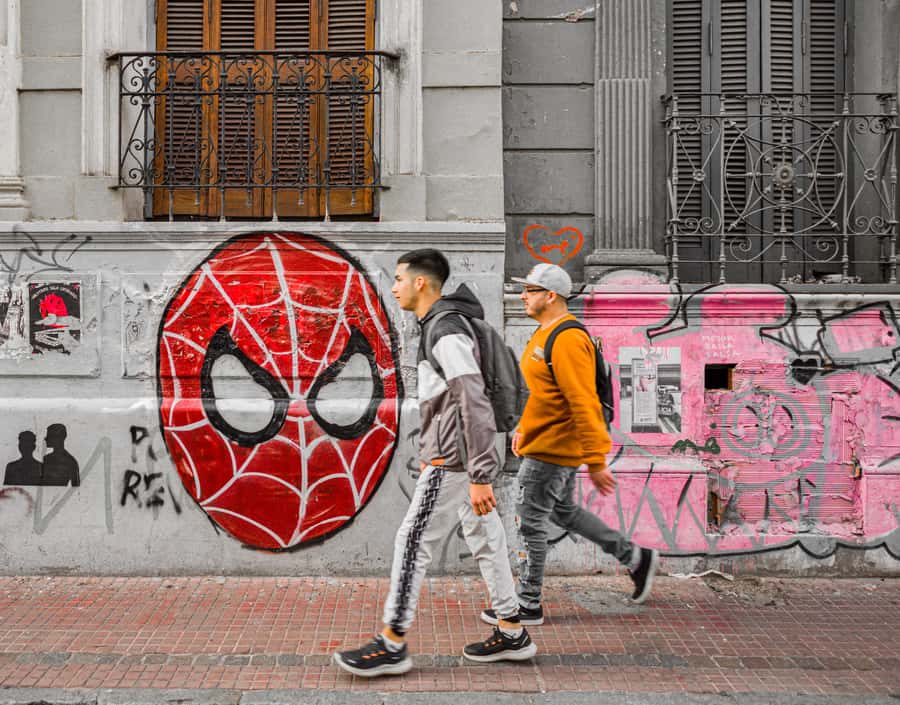 Buenos Aires for curious people - From the Faculty of Engineering to the waterfront