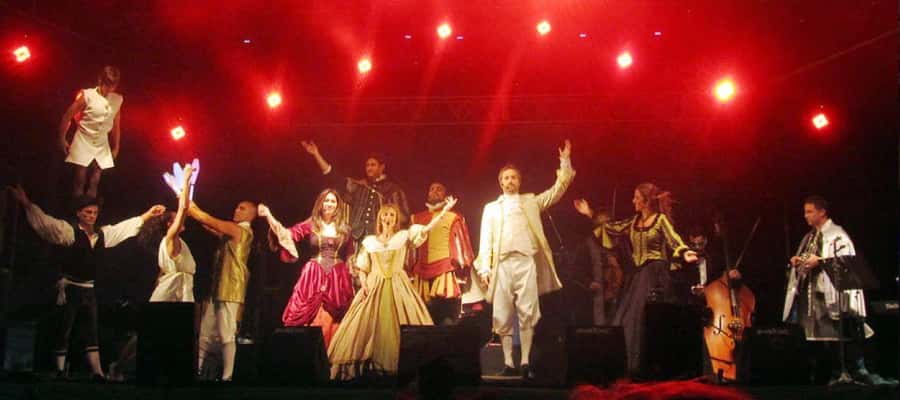 Buenos Aires: Gala Lírica Tickets at Palacio Paz. - The changing themes make each date a little different