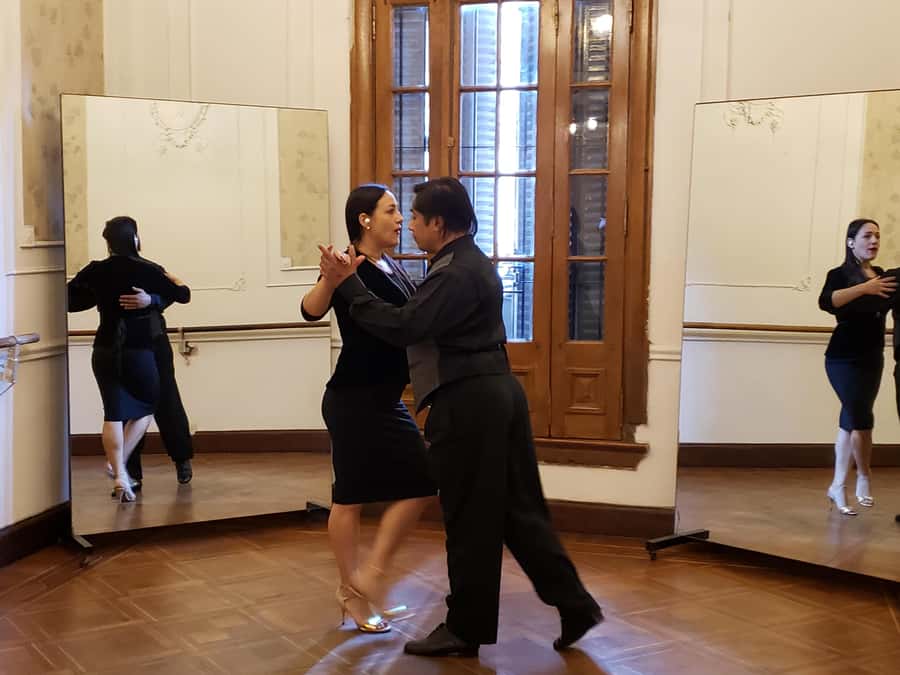 Buenos Aires: Group tango class with mate and snacks - The second hour is where the lesson becomes useful