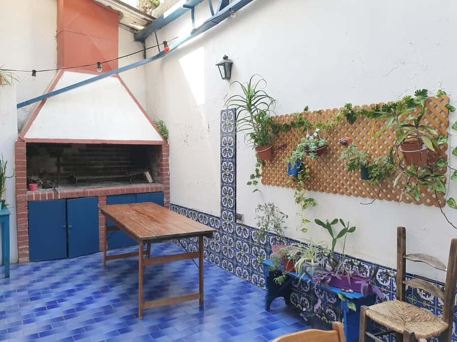Buenos Aires: Group tango class with mate and snacks - Timing, language, and cancellation details
