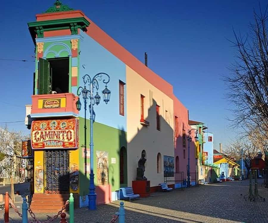 Buenos Aires : Highlights Walking Tour With A Guide - A flexible guide matters more than a rigid script