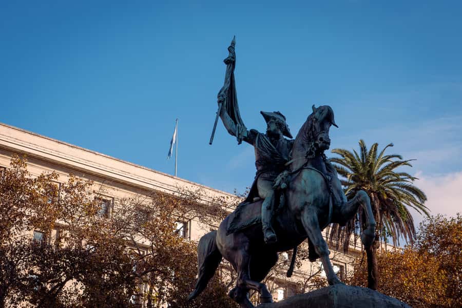 Buenos Aires: Historic Buenos Aires Landmarks & Icons Tour - The Garay Monument and the city’s second founding