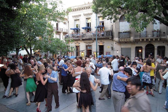 Buenos Aires in One Day Private Walking Tour - What this walking tour is really trying to do
