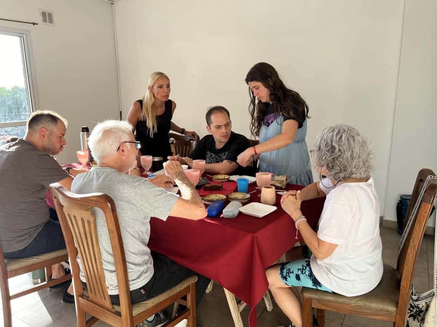 Buenos Aires: Mate & paint experience with pastry tasting - The host makes the difference