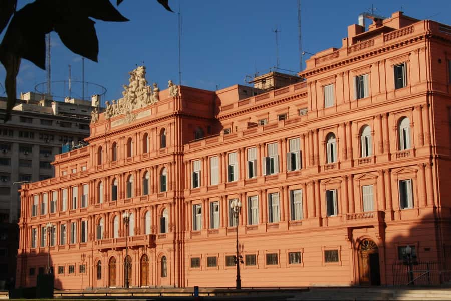 Buenos Aires Premium City Tour - Plaza de Mayo: the political heart of the route