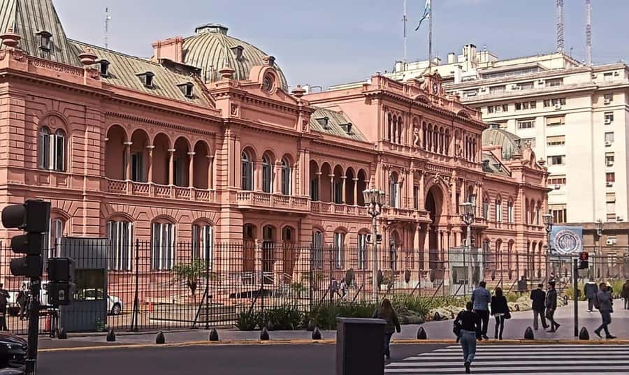 Buenos Aires Premium city tour with street food - Floralis Genérica closes the sightseeing route