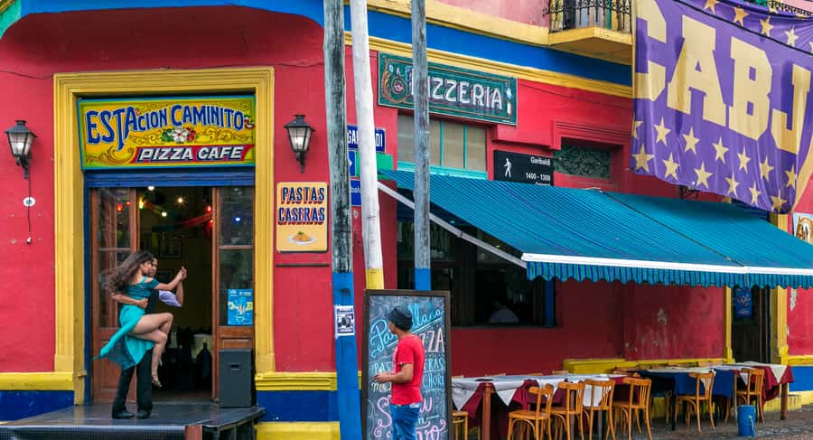 Buenos Aires: Private Photo Tour for Ammateur Photographers - San Telmo through cafes, squares, and market stalls