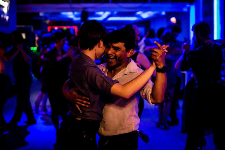 Buenos Aires: Private Tango Lesson - Building a dance from the basic step and ocho