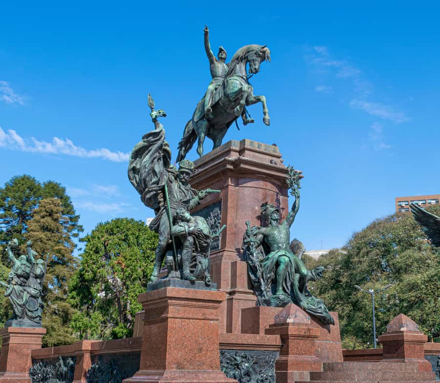 Buenos Aires: Recoleta and Retiro Tip Based Walking Tour - Key points at a glance