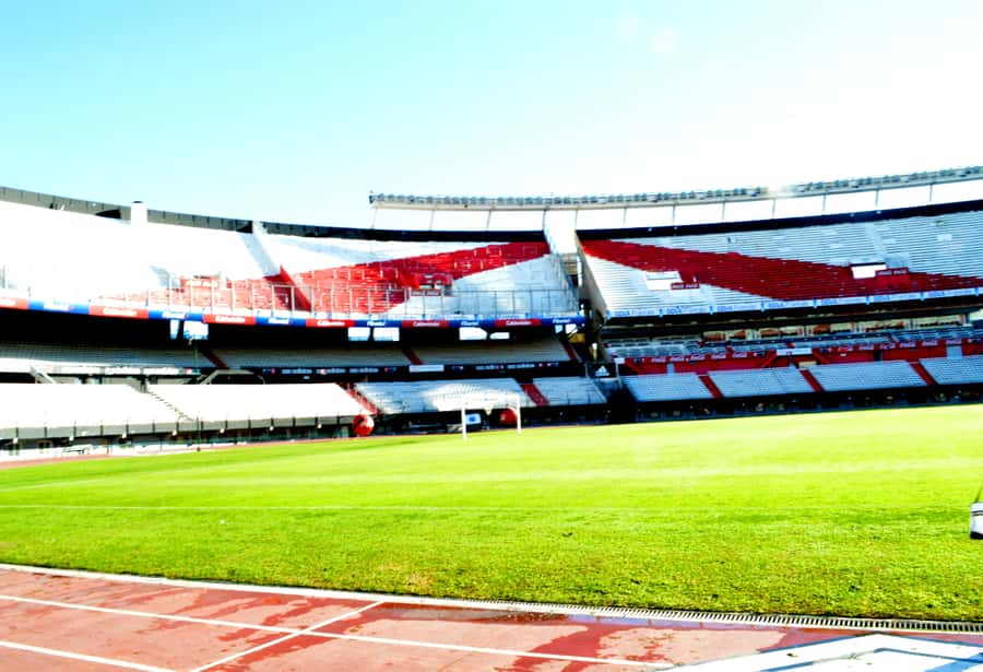 Buenos Aires: River Plate and Boca Juniors Museum Tour - Why the guide matters