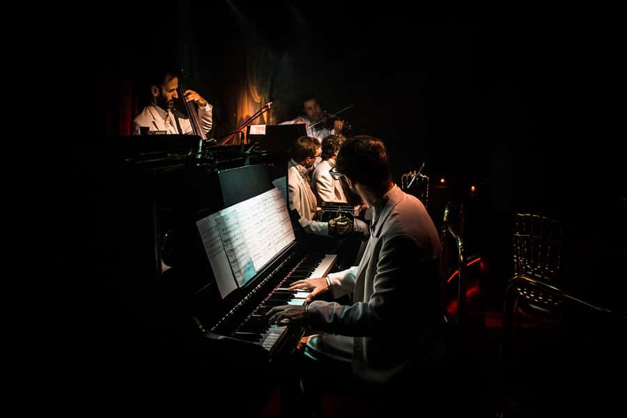 Buenos Aires: Rojo Tango Show with Optional Dinner - Close seating makes the dance readable