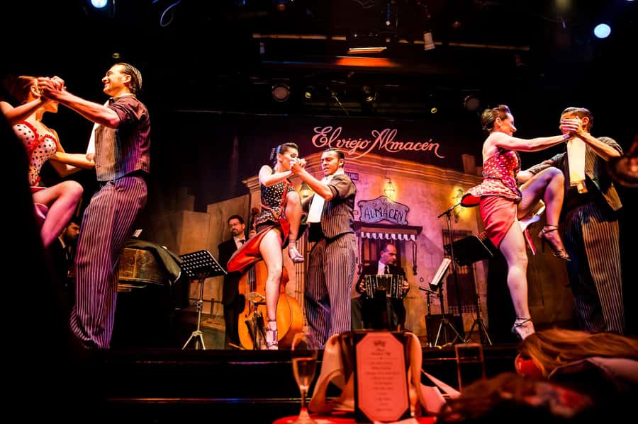 Buenos Aires: Tango - El Viejo Almacén! The first and most traditional show - The timing problem you should solve before leaving your hotel