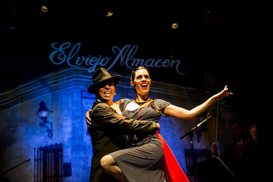 Buenos Aires: Tango - El Viejo Almacén! The first and most traditional show - The evening begins with your choice of dinner or show only