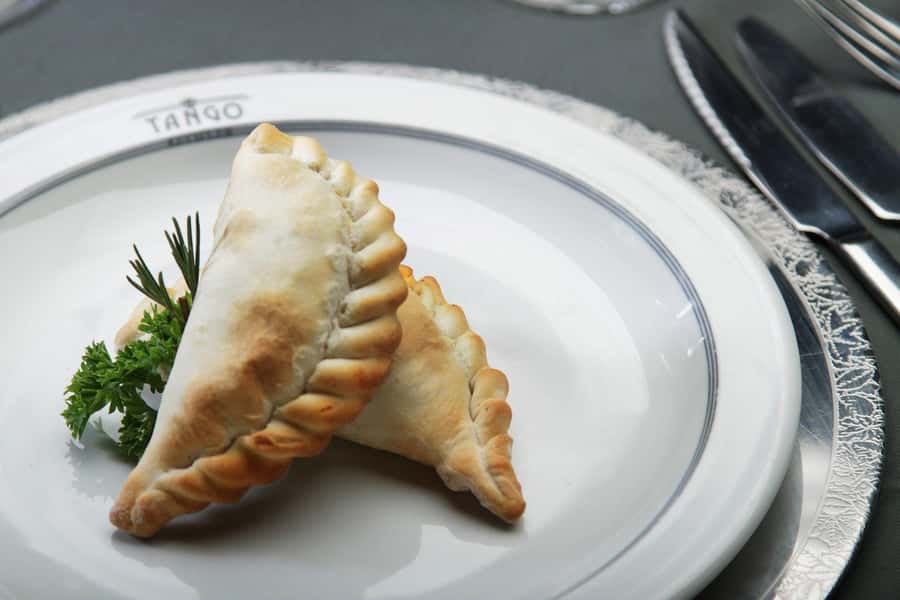 Buenos Aires: Tango Porteño Show Ticket with Dinner Option - What makes the show worth seeing