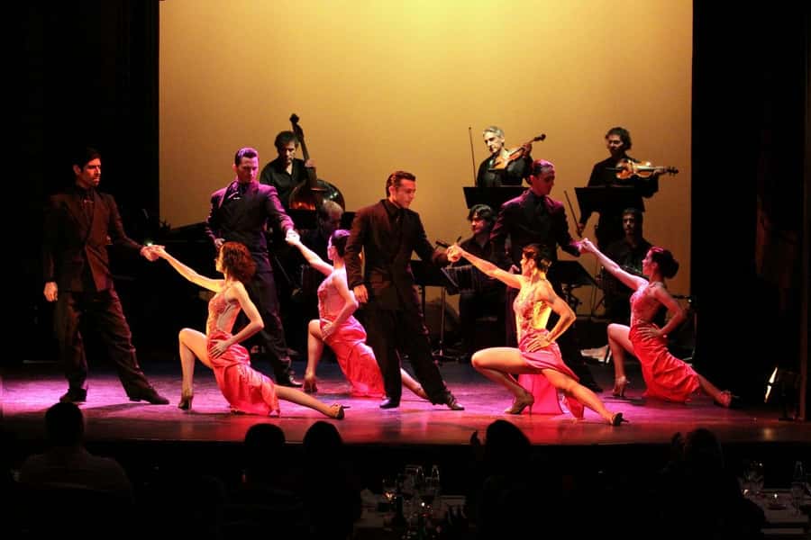 Buenos Aires Tango Show and Dinner at Piazzolla Tango - Entering the Güemes Gallery