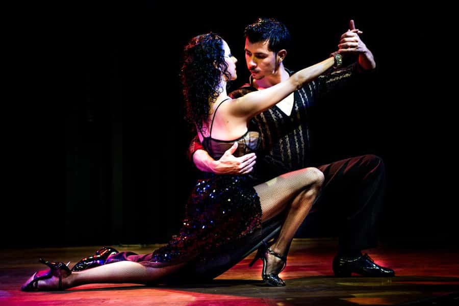 Buenos Aires Tango Show and Dinner in El Querandi - Entering a 19th-century Buenos Aires house