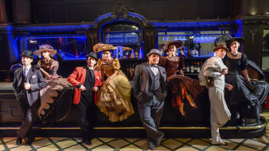 Buenos Aires Tango Show and Dinner in El Querandi - Six dancers, two singers, and a stage production