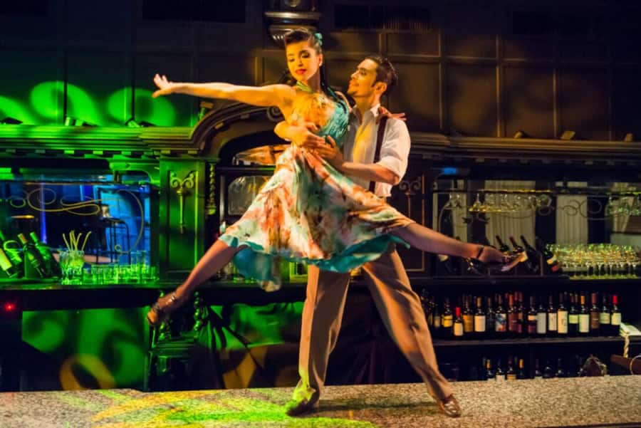 Buenos Aires Tango Show and Dinner in El Querandi - Hotel pickup and the shape of the evening