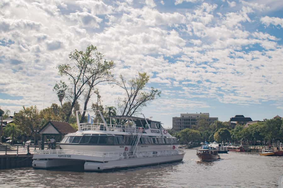 Buenos Aires: "Ticket"- 2hs of Navigation Premium to Tigre - Arriving at Tigre’s river port