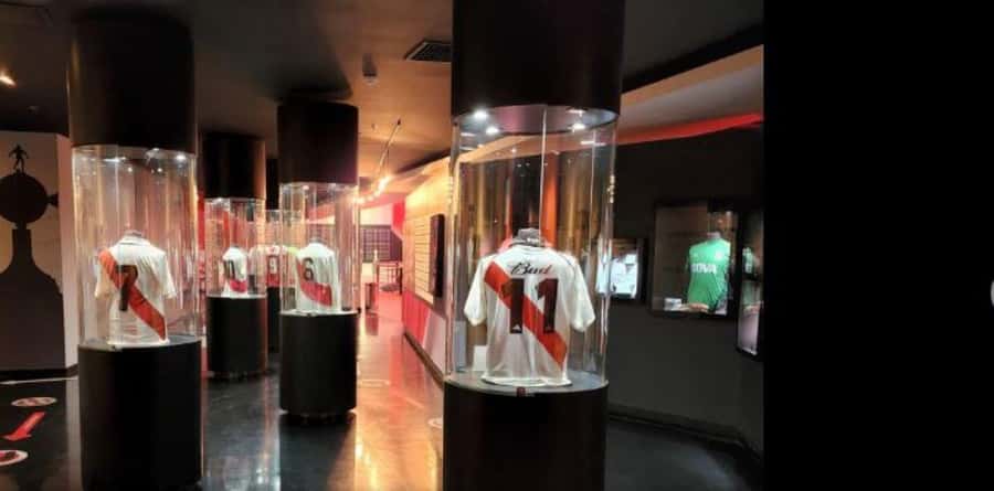 Buenos Aires: Tickets to River Plate Museum - The language question deserves attention