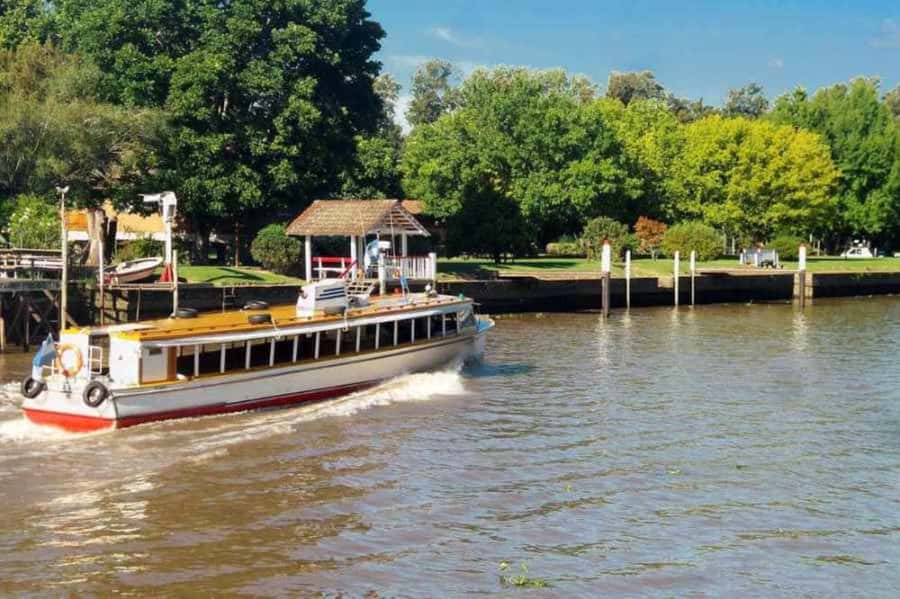 Buenos Aires: Tigre Delta Premium Boat Tour - The one-hour run across the Río de la Plata