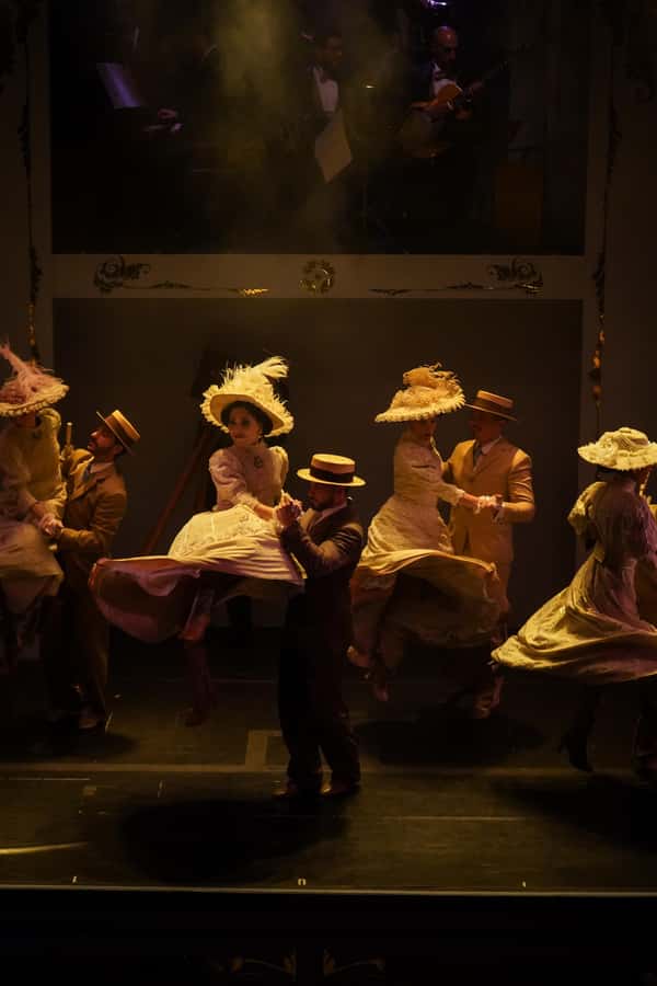 Café de los Angelitos - Traditional Night in Buenos Aires - The tango show as the main event
