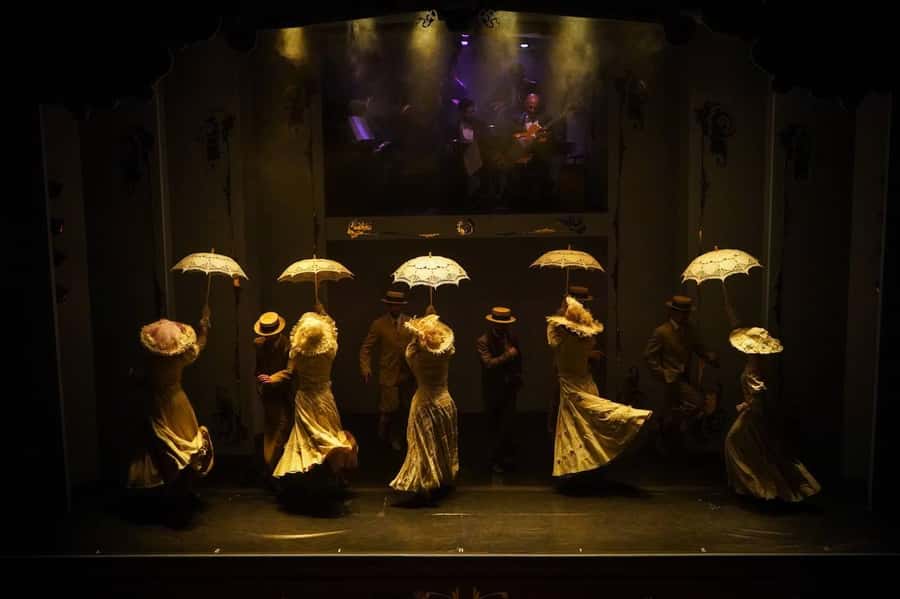 Café de los Angelitos - Traditional Night in Buenos Aires - Who will enjoy this night most?