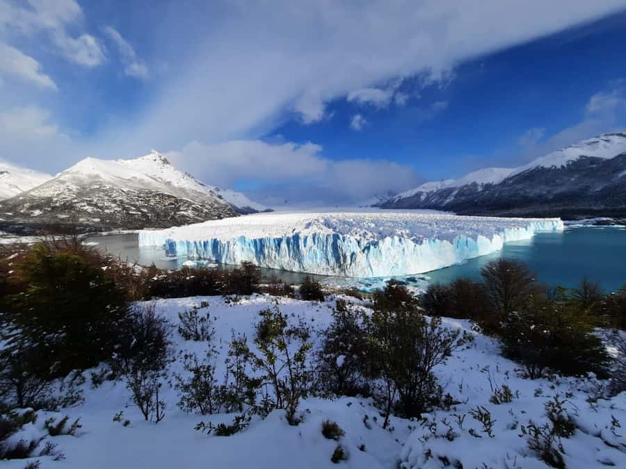 Calafate: Perito Moreno Glacier Guided Full-Day Tour - Walking the balconies and footbridges