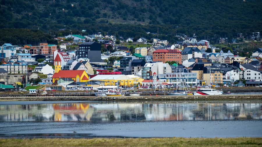 City tour and Wine tasting - The Ushuaia Sign and Best Photo Stops