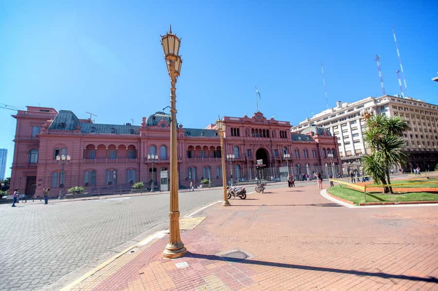 Classic City Tour of Buenos Aires: Neighborhoods and Emblems - Montserrat and San Telmo: older streets and city character