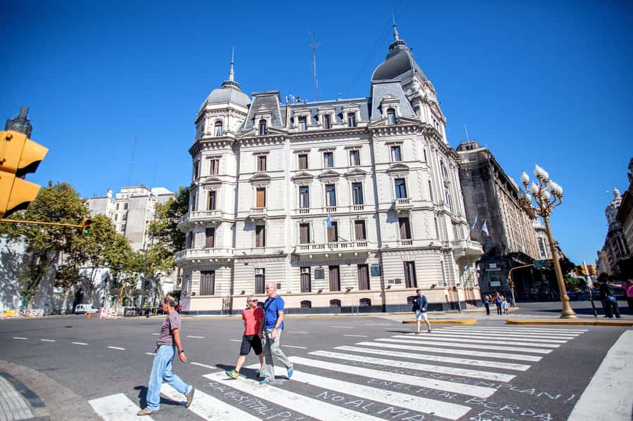 Classic City Tour of Buenos Aires: Neighborhoods and Emblems - La Boca and Caminito: color with a short stop