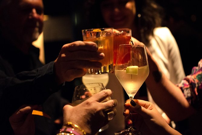 Cocktail tour in Buenos Aires - Three hours through Buenos Aires after dark