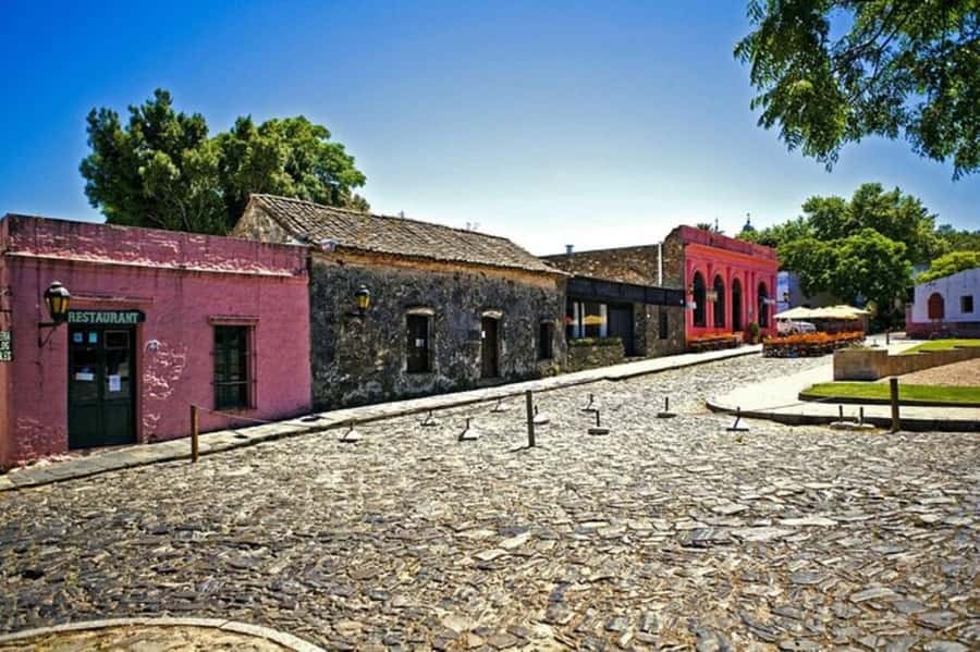 Colonia del Sacramento: Small-Group Day Trip - Calle de los Suspiros and the City Gate