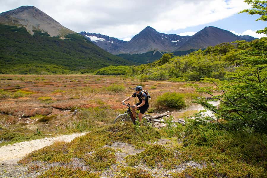 E-BIKE Beagle Viewpoint - Peat bogs, lagoons, and a quieter side of Tierra del Fuego