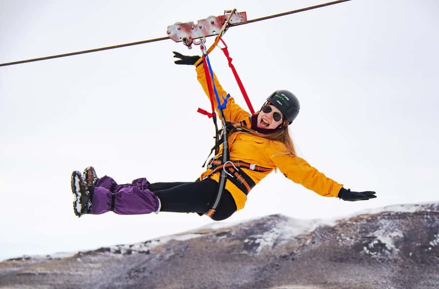El Calafate: 4WD Adventure with Optional Hike or Zipline - The trekking route through a Cretaceous valley