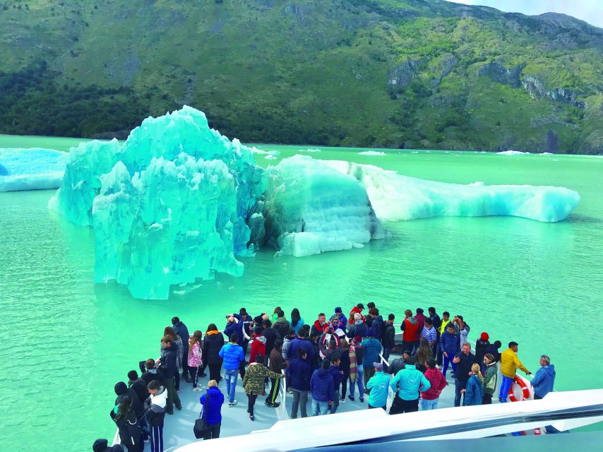 El Calafate: Glaciers Gourmet Experience - Full Day Cruise - Lunch with a view of the ice