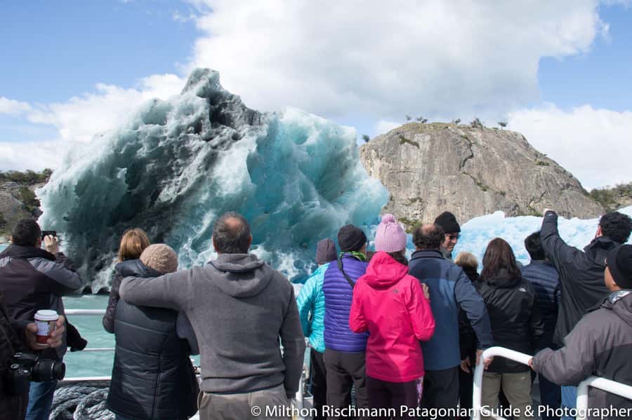 El Calafate: Gourmet Navigation Upsala & Spegazzini Glaciers - A shore walk at Las Vacas Bay