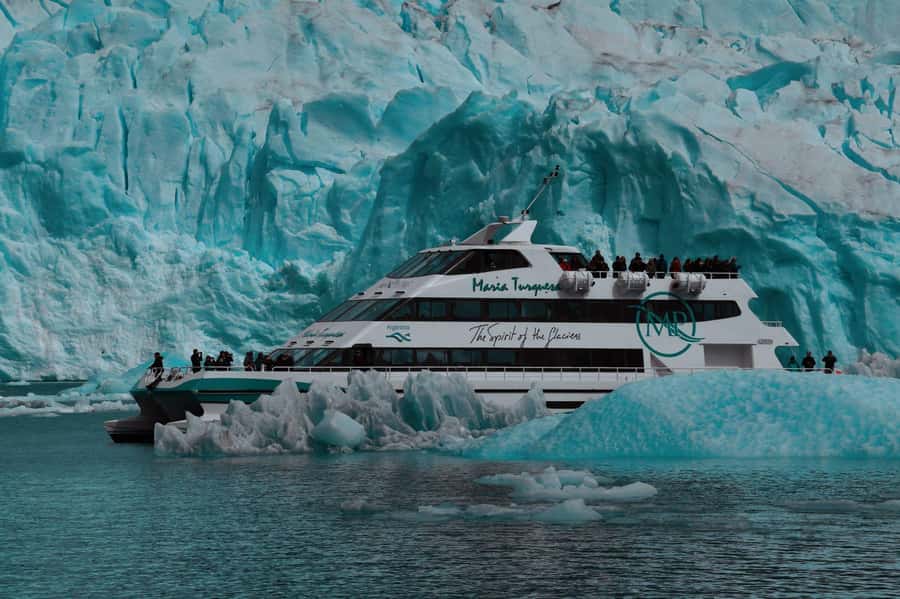 El Calafate: Gourmet Navigation Upsala & Spegazzini Glaciers - Setting out through Boca del Diablo