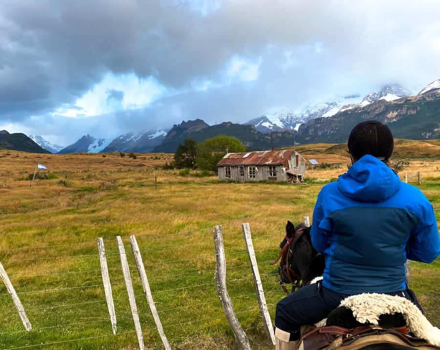 El Calafate: Nibepo Aike Ranch with Horseback Riding - The 45-minute horseback ride with a baqueano