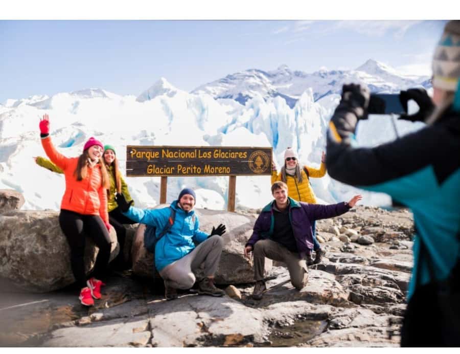 El Calafate: "Perito Moreno Glacier with the Tour - Blue Safari". - Crossing Brazo Rico in about 20 minutes