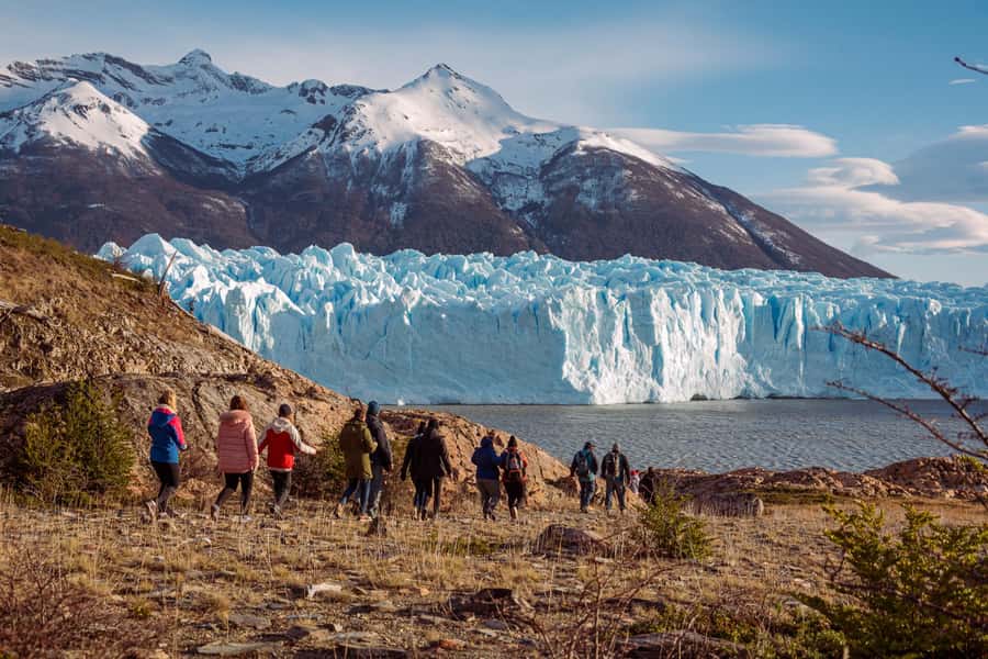 El Calafate: "Perito Moreno Glacier with the Tour - Blue Safari". - The final boat view, just meters from the ice